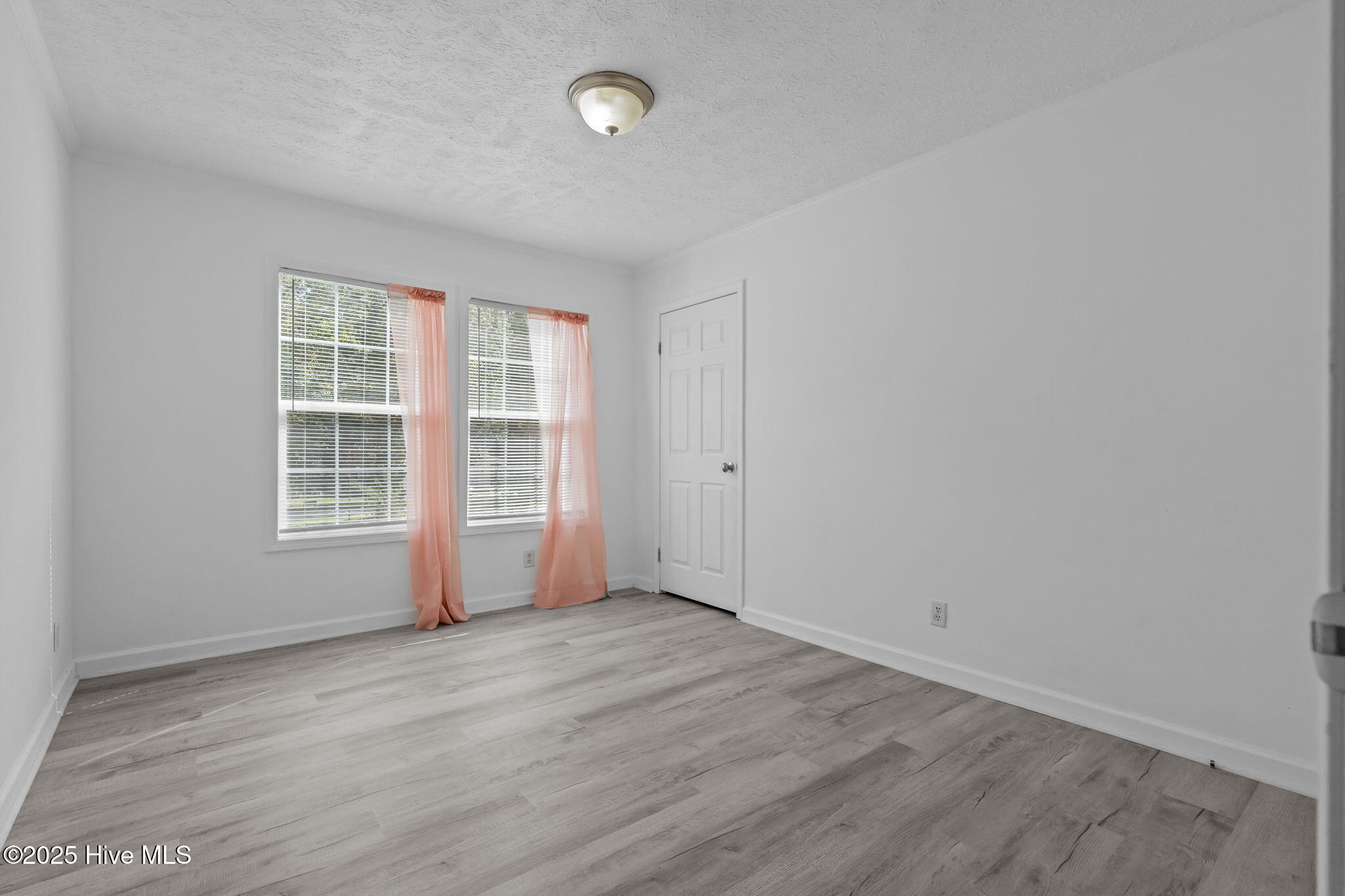 147 Swain Lane West End, NC 27376 - Photo 22 of 42 Front Room