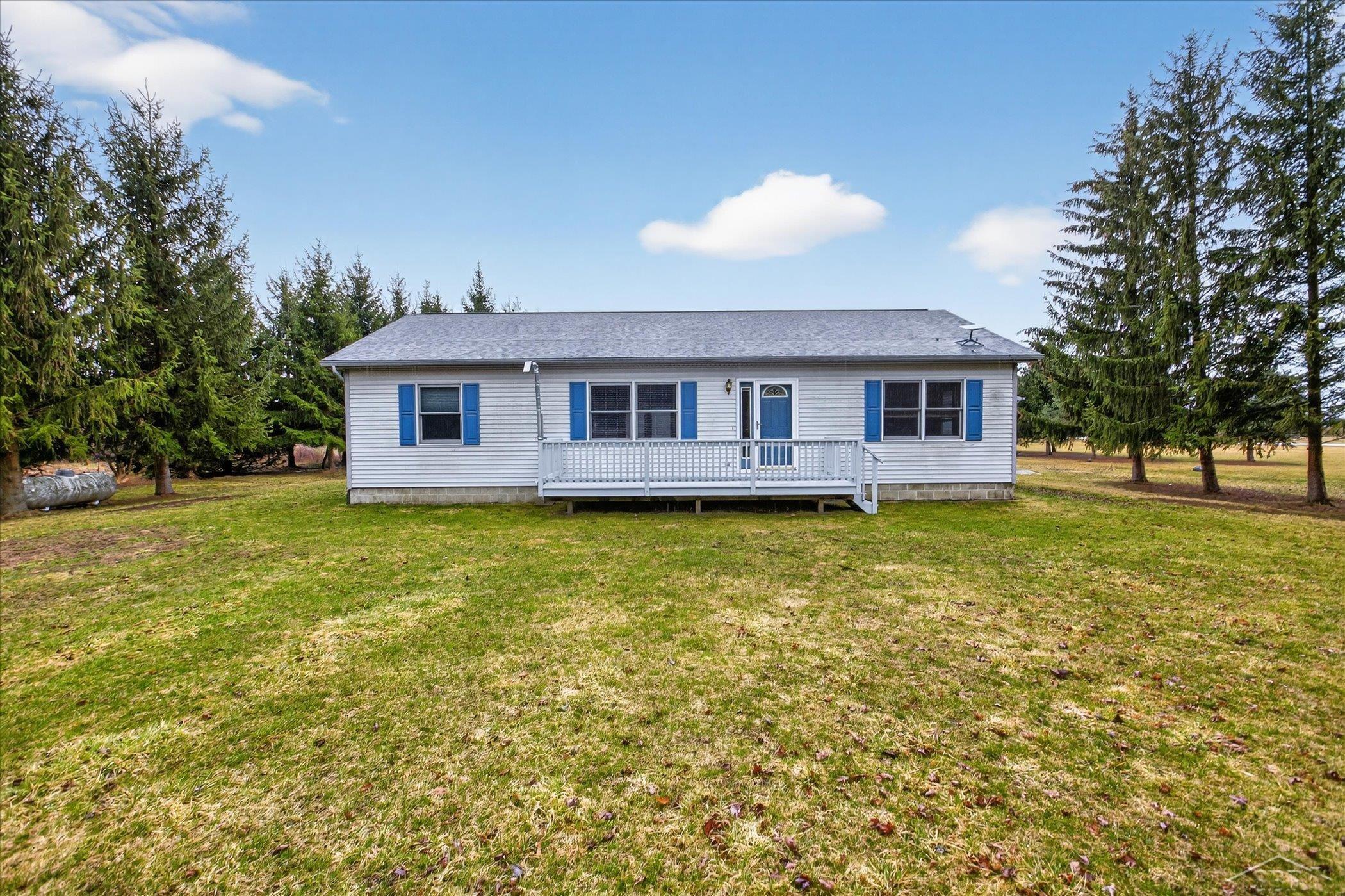 9280 North Lakeshore Road Port Austin, MI 48467 - Photo 4 of 46