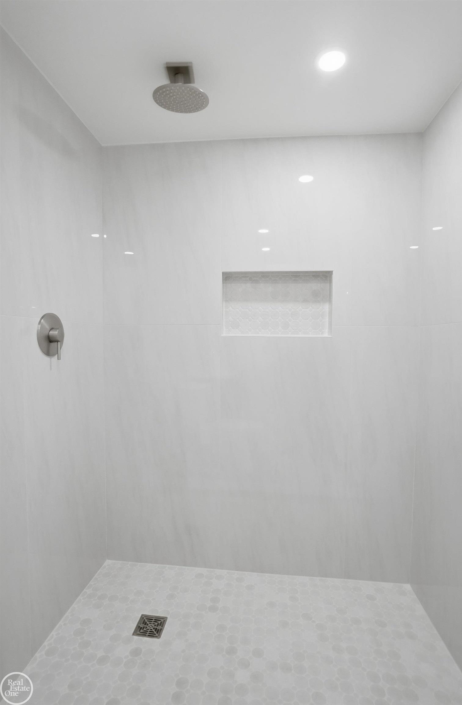 18050 Winsome Road Fraser, MI 48026 - Photo 18 of 25 50197125-e25430be-1e2b-4989-9c99-959c41ec62d4.JPG