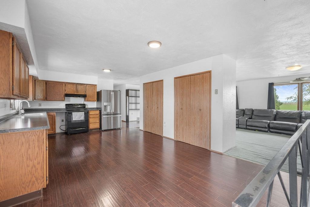 13204 West White Road Spokane, WA 99224 - Photo 12 of 46