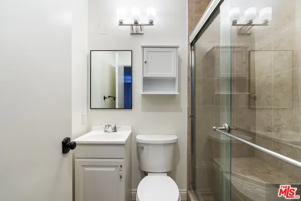 $4,550 | 2500 Abbot Kinney Boulevard, Unit 3, Venice, CA 90291