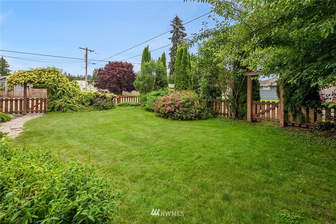 31764 West Rutherford Street Carnation, WA 98014 - Photo 3 of 25 Gallery Image 3