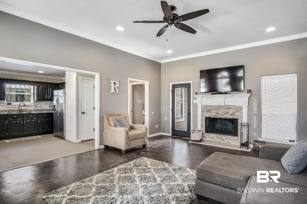 244 Montclair Loop Daphne, AL 36526 - Photo 2 of 16