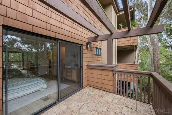 $799,000 | 8860 Villa La Jolla Drive, Unit 217, La Jolla, CA 92037