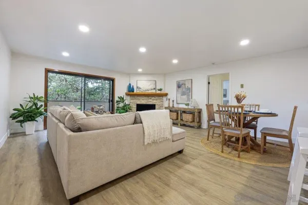 $799,000 | 8860 Villa La Jolla Drive, Unit 217, La Jolla, CA 92037