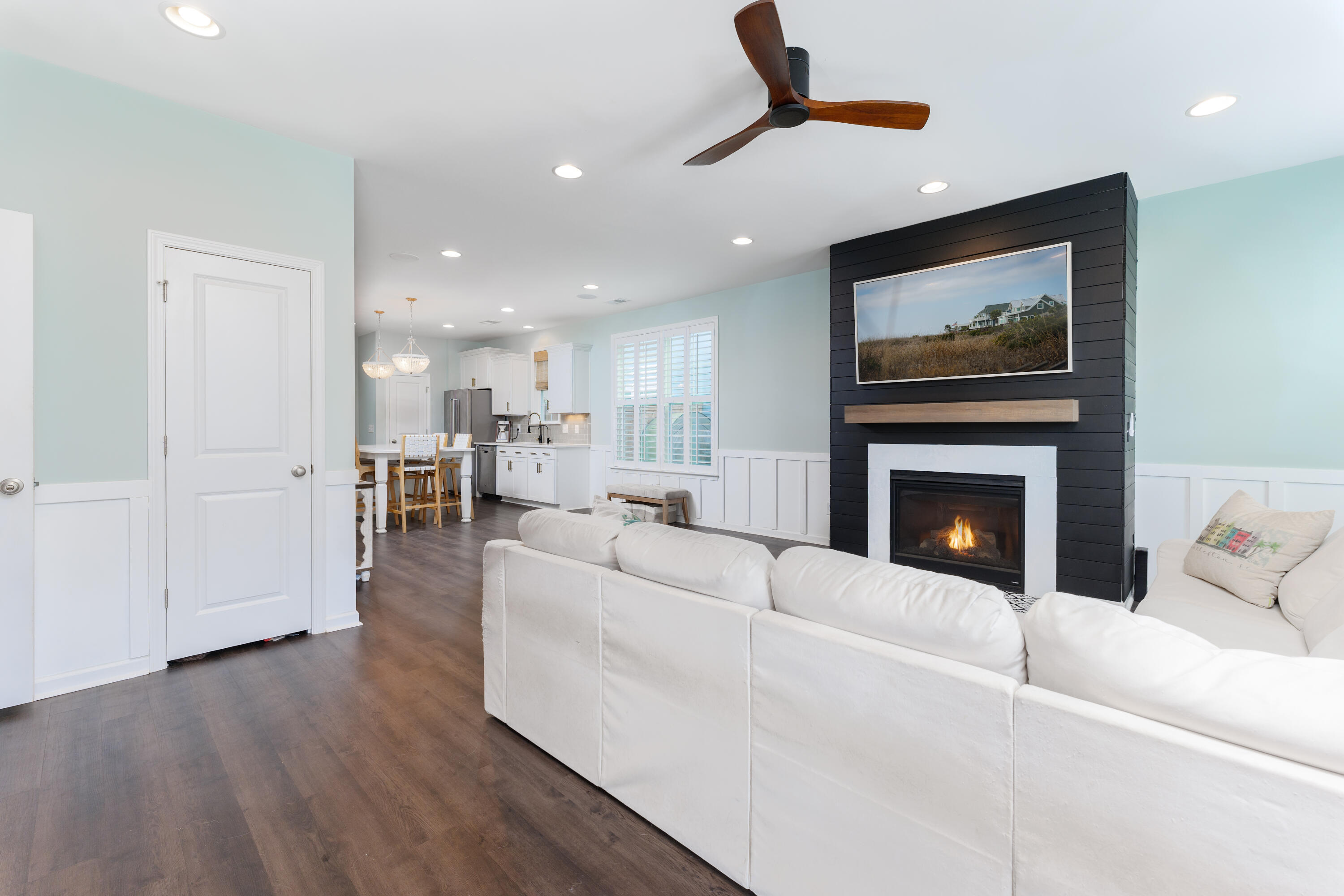 1694 Emmets Road Johns Island, SC 29455 - Photo 5 of 33 P1016330-Edit