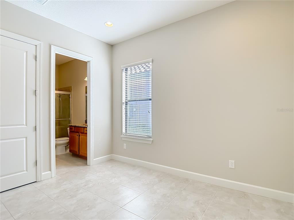 8613 Grand Alberato Road Tampa, FL 33647 - Photo 36 of 56