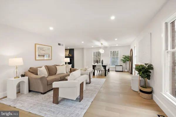 $2,475,000 | 11115 Streamview Court, Great Falls, VA 22066