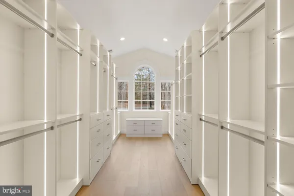 $2,475,000 | 11115 Streamview Court, Great Falls, VA 22066