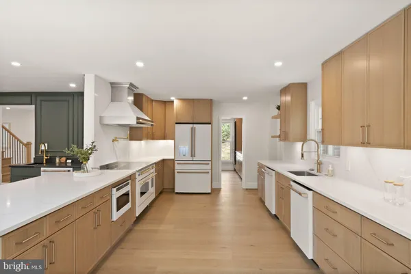 $2,475,000 | 11115 Streamview Court, Great Falls, VA 22066