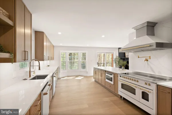 $2,475,000 | 11115 Streamview Court, Great Falls, VA 22066