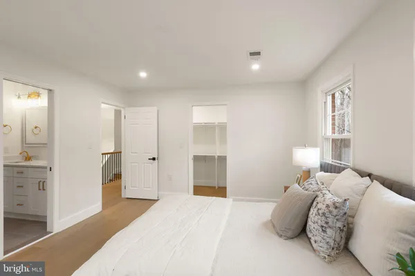 $2,475,000 | 11115 Streamview Court, Great Falls, VA 22066