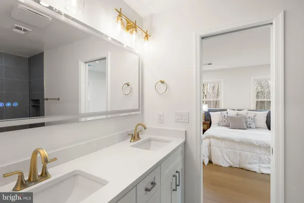 $2,475,000 | 11115 Streamview Court, Great Falls, VA 22066