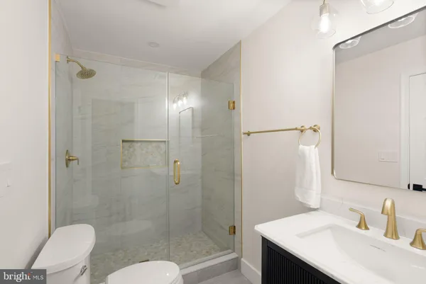 $2,475,000 | 11115 Streamview Court, Great Falls, VA 22066