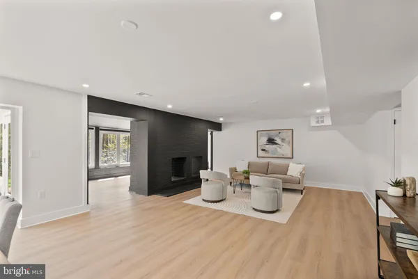 $2,475,000 | 11115 Streamview Court, Great Falls, VA 22066