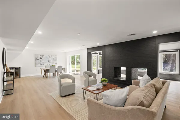 $2,475,000 | 11115 Streamview Court, Great Falls, VA 22066