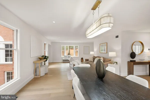 $2,475,000 | 11115 Streamview Court, Great Falls, VA 22066