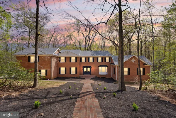 $2,475,000 | 11115 Streamview Court, Great Falls, VA 22066