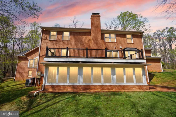 $2,475,000 | 11115 Streamview Court, Great Falls, VA 22066