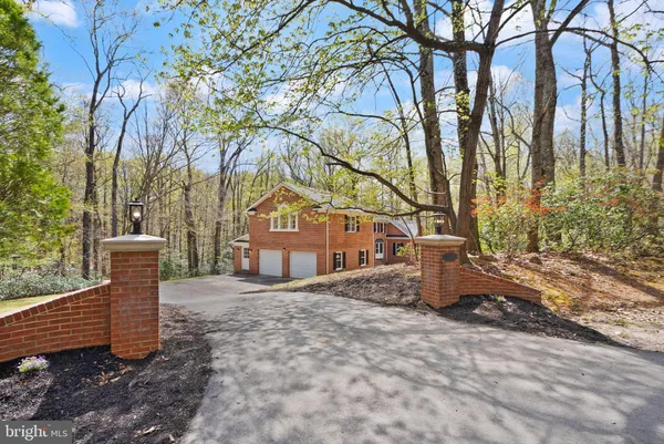 $2,475,000 | 11115 Streamview Court, Great Falls, VA 22066