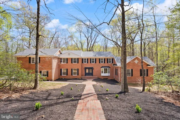 $2,475,000 | 11115 Streamview Court, Great Falls, VA 22066