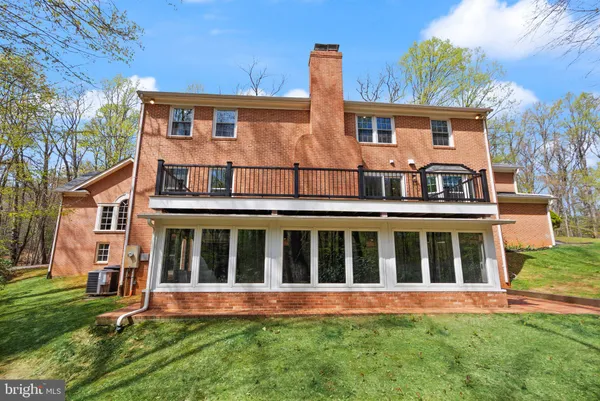 $2,475,000 | 11115 Streamview Court, Great Falls, VA 22066