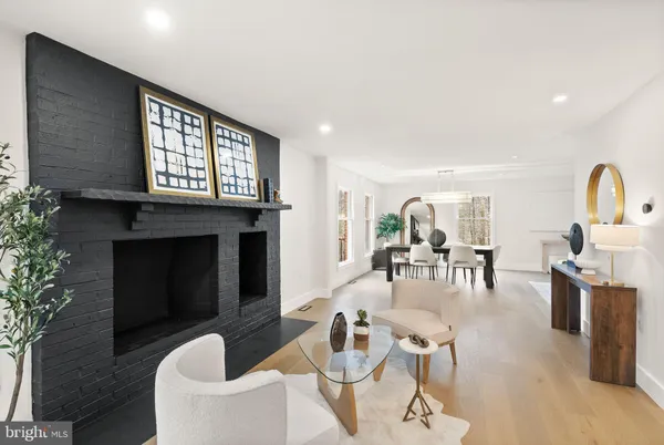 $2,475,000 | 11115 Streamview Court, Great Falls, VA 22066