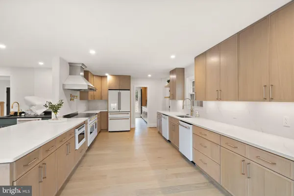 $2,475,000 | 11115 Streamview Court, Great Falls, VA 22066