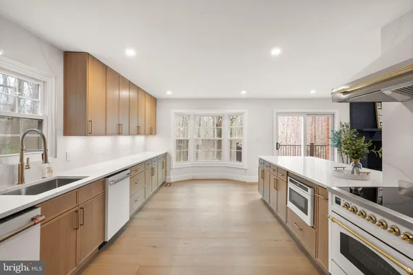 $2,475,000 | 11115 Streamview Court, Great Falls, VA 22066