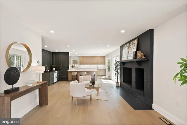 $2,475,000 | 11115 Streamview Court, Great Falls, VA 22066