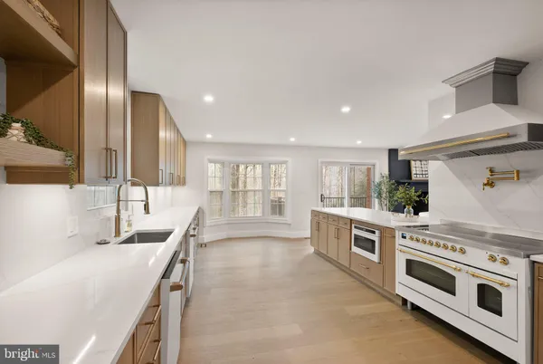 $2,475,000 | 11115 Streamview Court, Great Falls, VA 22066