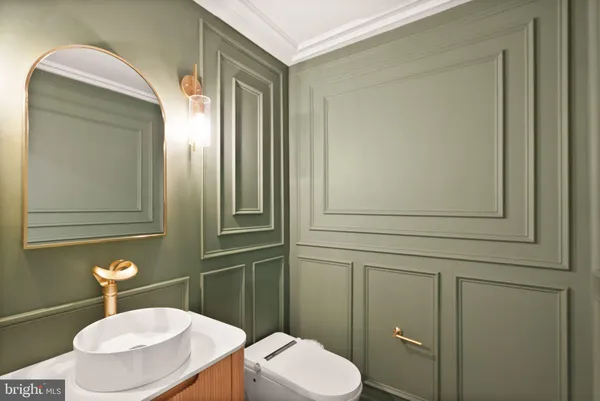 $2,475,000 | 11115 Streamview Court, Great Falls, VA 22066