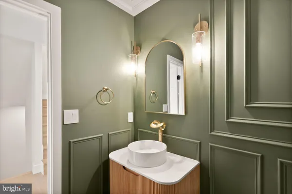 $2,475,000 | 11115 Streamview Court, Great Falls, VA 22066