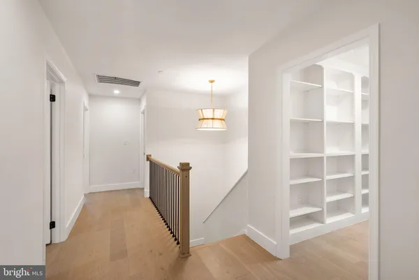 $2,475,000 | 11115 Streamview Court, Great Falls, VA 22066