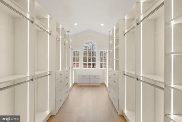 $2,475,000 | 11115 Streamview Court, Great Falls, VA 22066