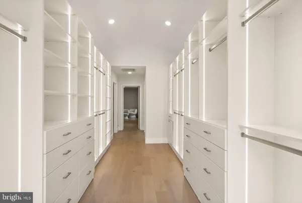 $2,475,000 | 11115 Streamview Court, Great Falls, VA 22066