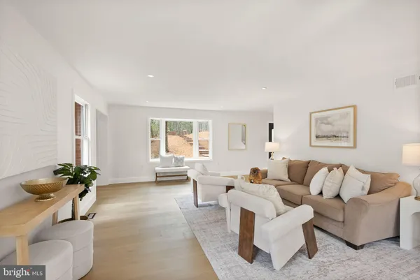 $2,475,000 | 11115 Streamview Court, Great Falls, VA 22066