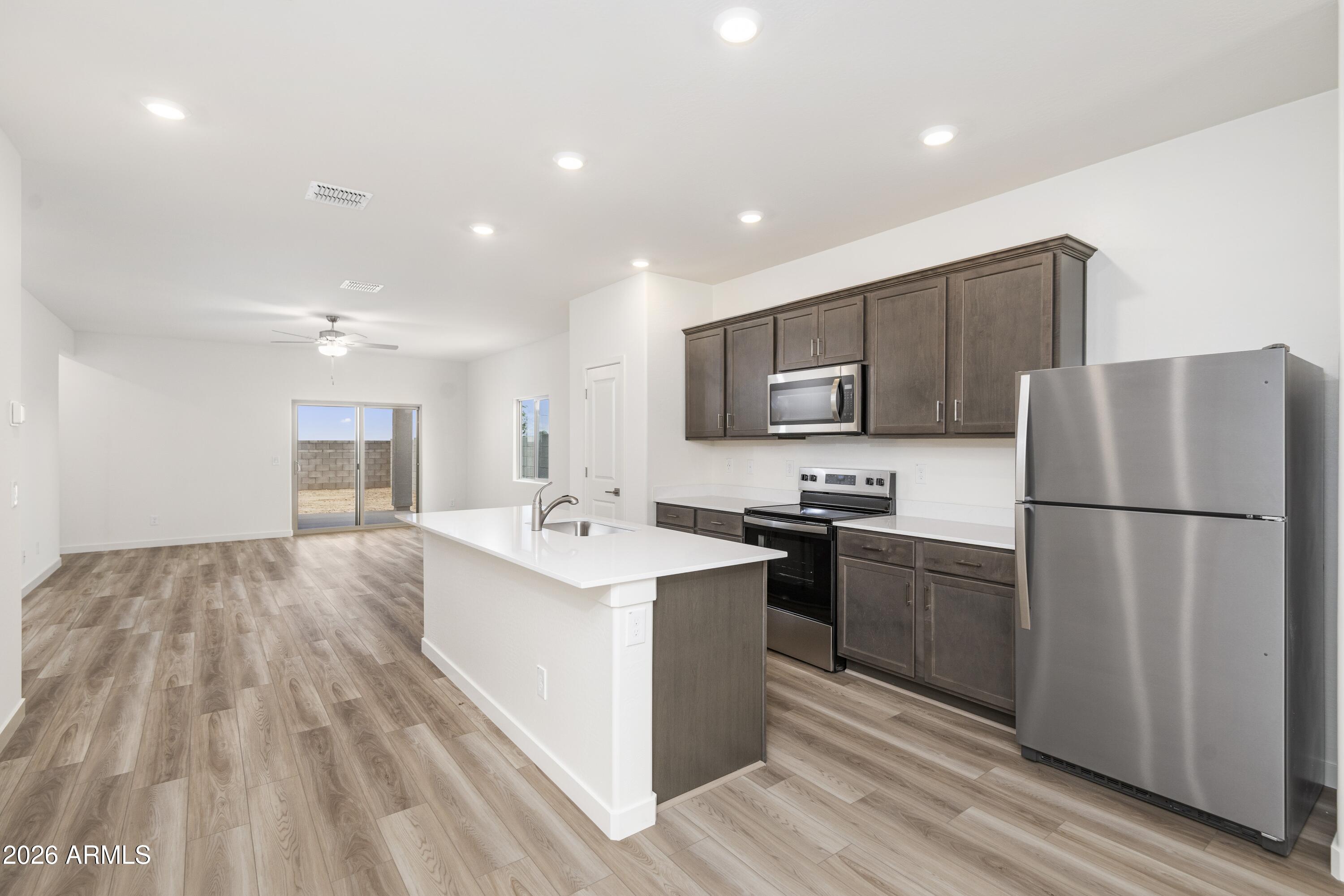 674 Maricopa Road Florence, AZ 85132 - Photo 2 of 7 Bisbee-Kitchen