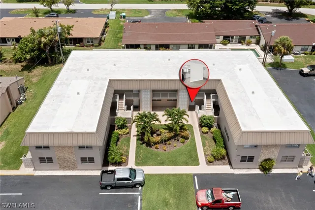 $156,900 | 4608 Southeast 6th Avenue, Unit 1D, Cape Coral, FL 33904