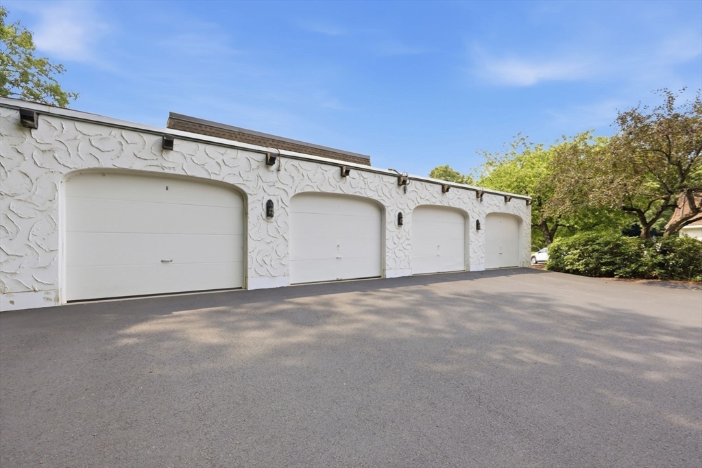 155 Porter Lake Drive, Unit 155 Springfield, MA 01106 - Photo 27 of 36