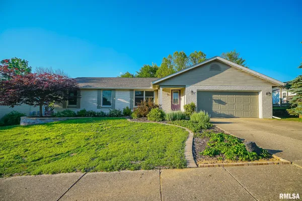 $275,000 | 2102 Cordova Court, Pekin, IL 61554