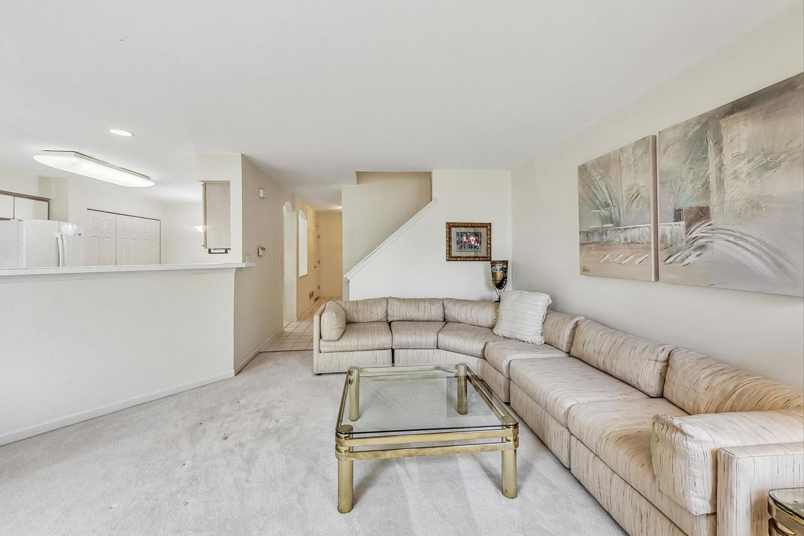 786 Old Checker Road Buffalo Grove, IL 60089 - Photo 6 of 30 Gallery Image 6