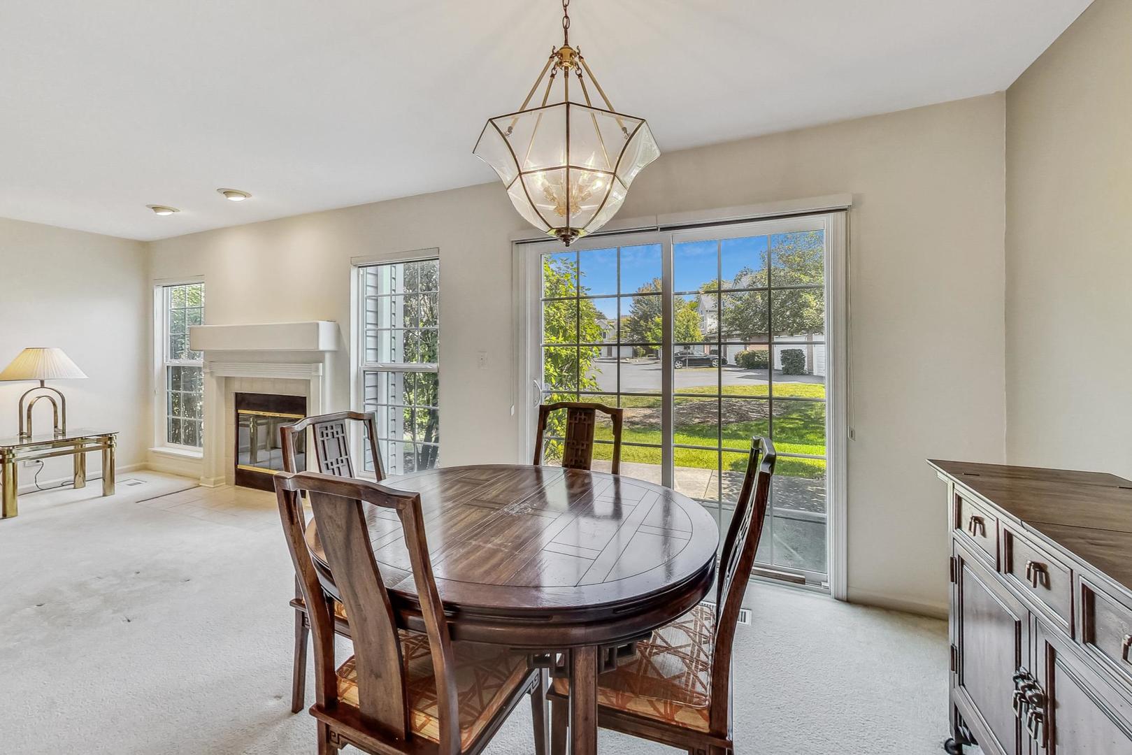 786 Old Checker Road Buffalo Grove, IL 60089 - Photo 7 of 30 Gallery Image 7