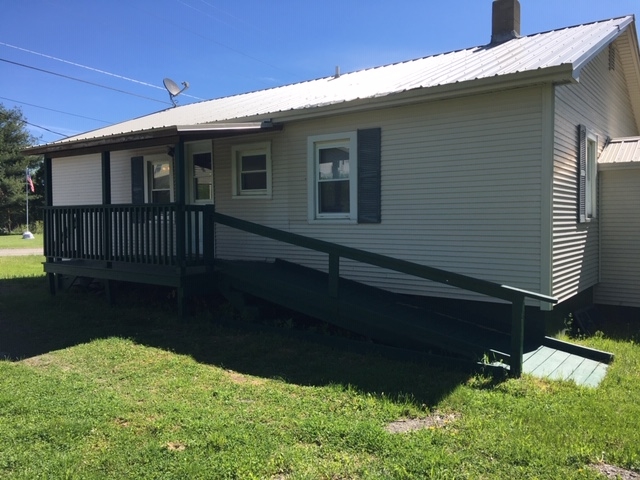34 Edwards Street Colebrook, NH 03576 - Photo 17 of 19 Gallery Image 17