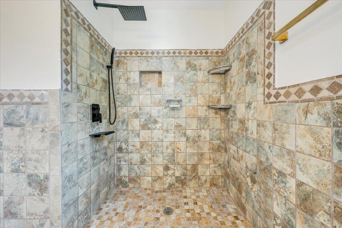 3417 Windsor Road Roanoke, VA 24018 - Photo 26 of 52 28-MIB01438