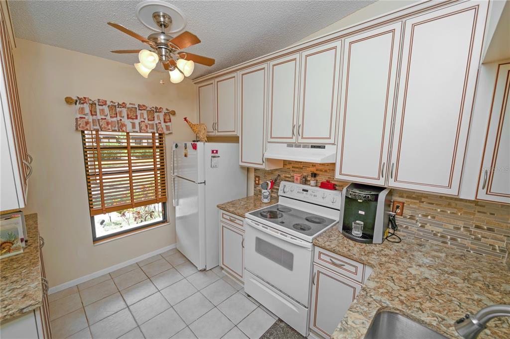 1375 Azalea Drive, Unit 1501 Dunedin, FL 34698 - Photo 6 of 16