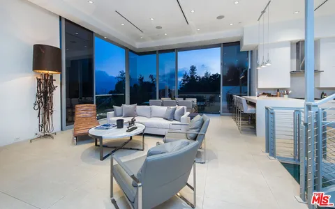 $6,500,000 | 9274 Sierra Mar Drive, Los Angeles, CA 90069