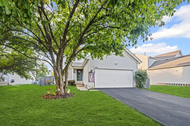 $360,000 | 260 Breckenridge Drive, Gilberts, IL 60136