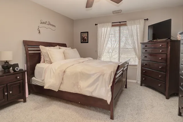 $262,000 | 1811 South Wentworth Circle, Romeoville, IL 60446