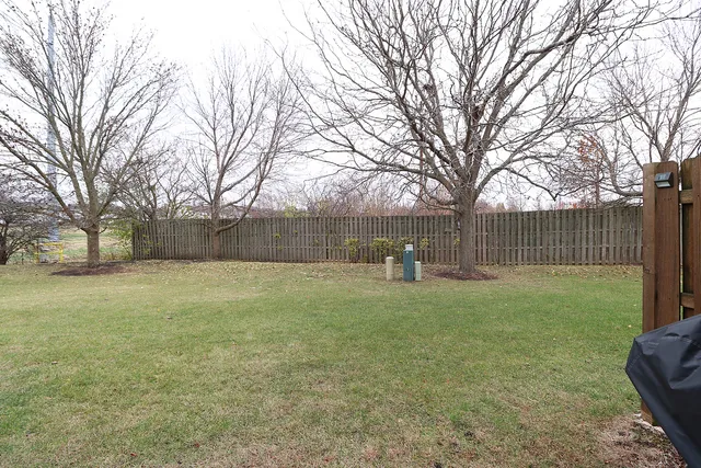 $262,000 | 1811 South Wentworth Circle, Romeoville, IL 60446